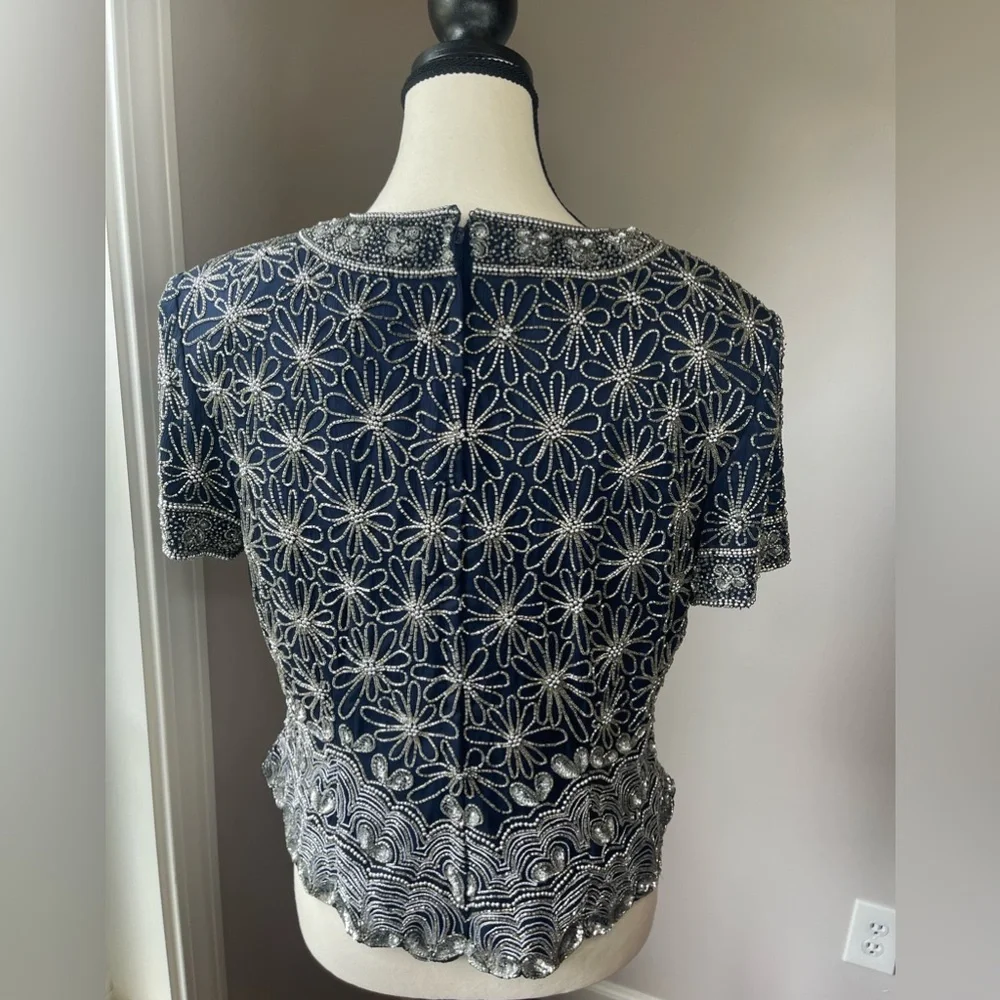 Classy vintage top 🔥 3 for 20 - Picture 2 of 2